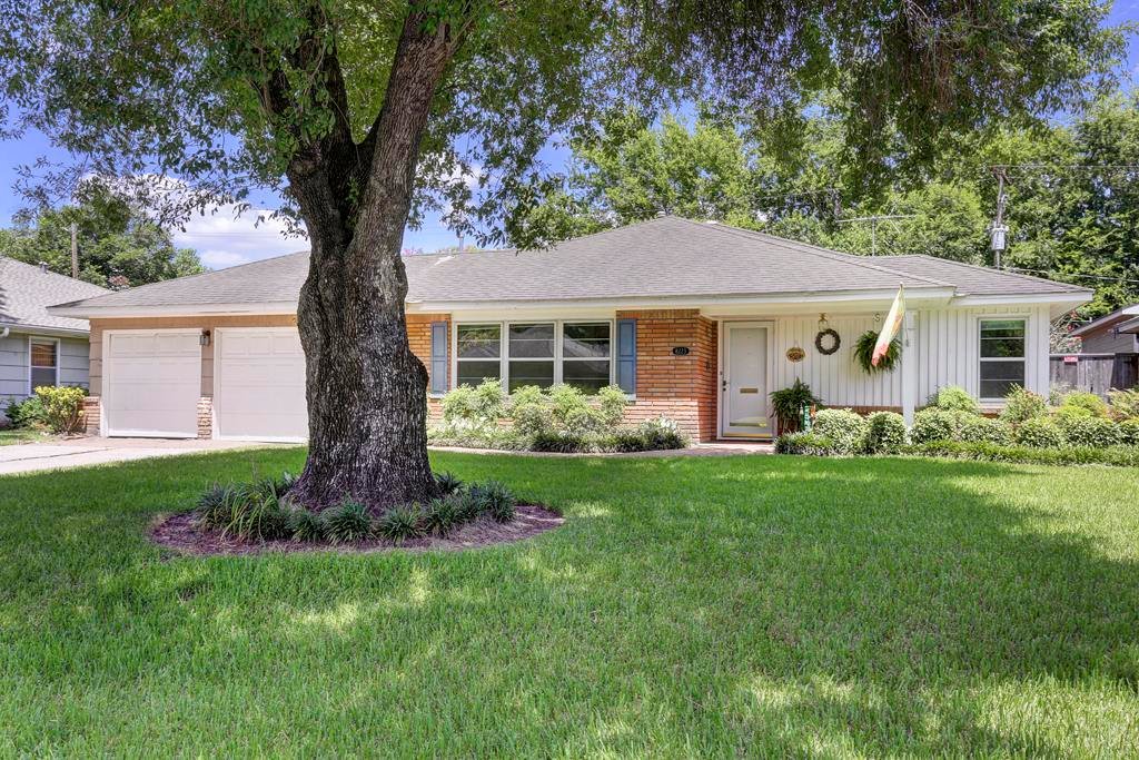 8223 Lorrie Drive