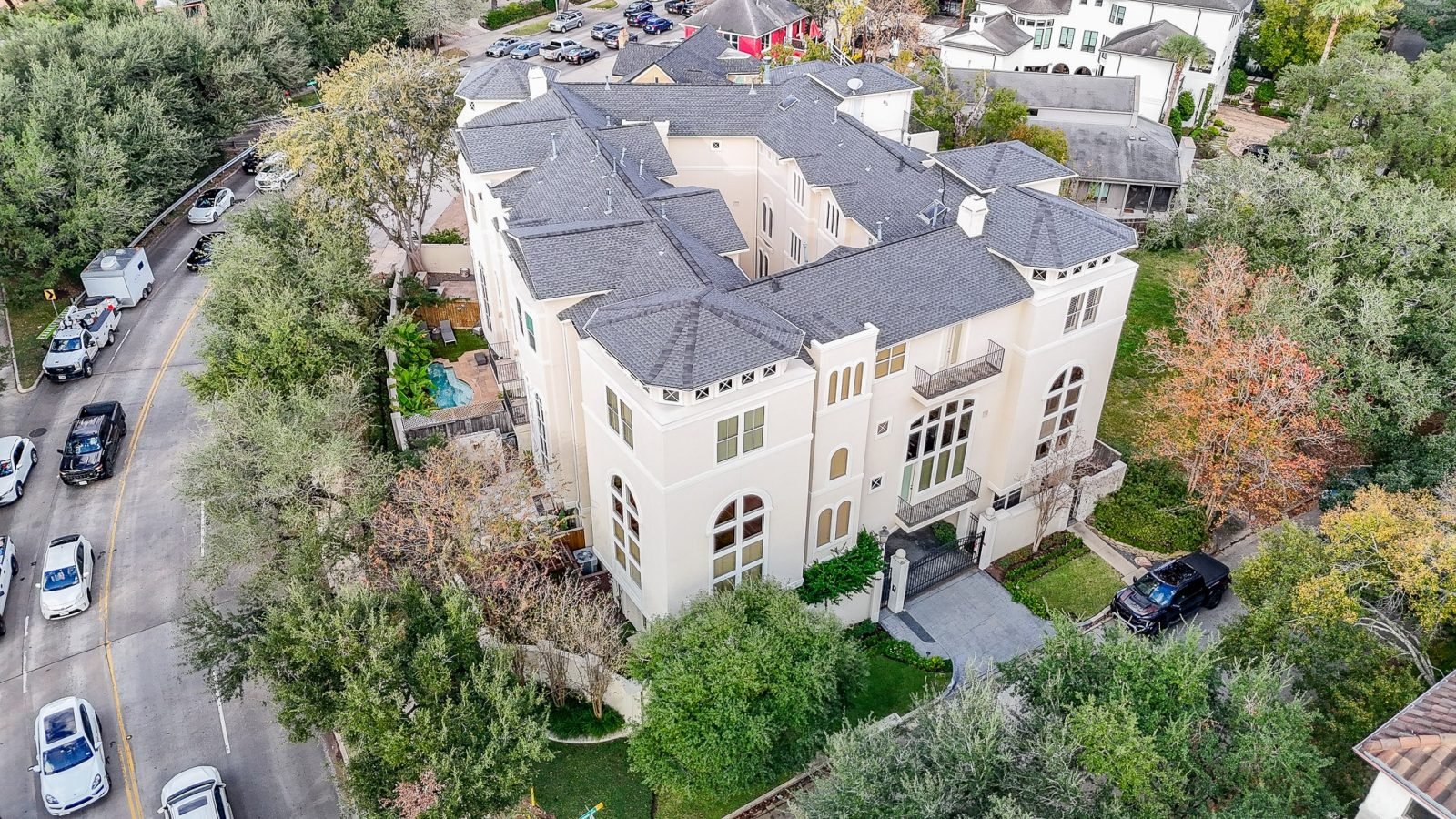 2094 Brentwood Drive